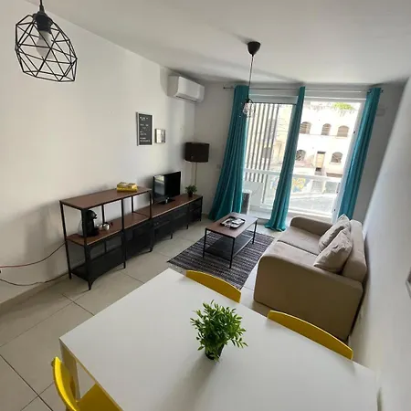 Διαμέρισμα Modern In Central St Julians